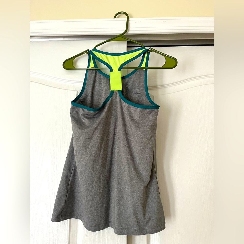 Tail Small Workout Tank - Picture 2 of 2